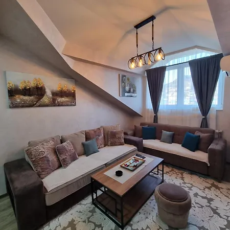 Avio Lux Apartament *