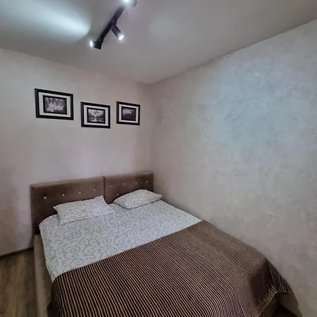 Avio Lux Apartament *