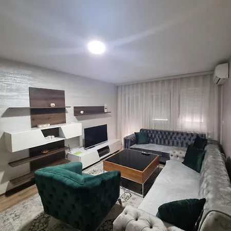 Apartament Avio Lux *